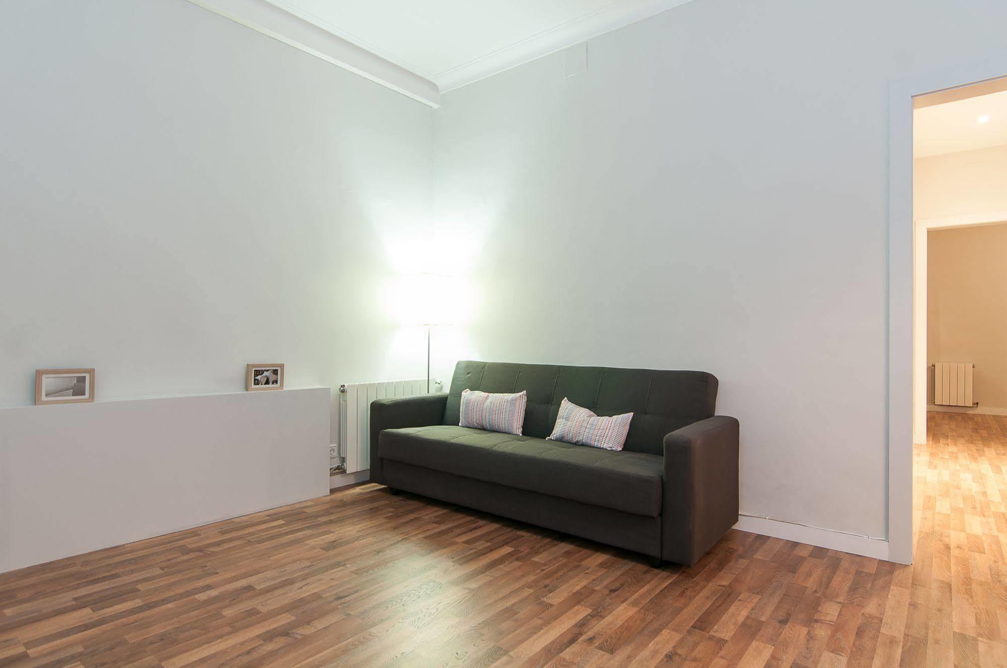 Bbarcelona Apartments Gaudi Avenue Flats Экстерьер фото